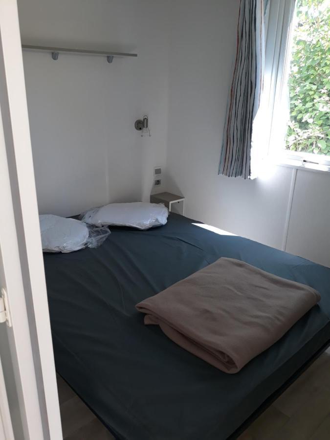 Mobilhome 6 Pers Avec Clim サン・ジョルジュ・ド・ディドンヌ エクステリア 写真